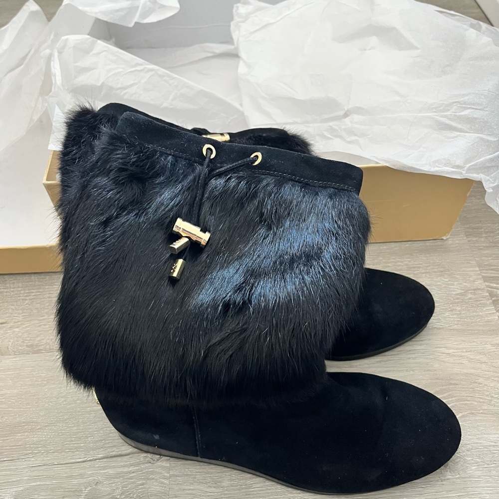 Micheal Kors boots Size 8